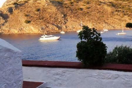 Tramontana Villa ไฮดรา ภายนอก รูปภาพ